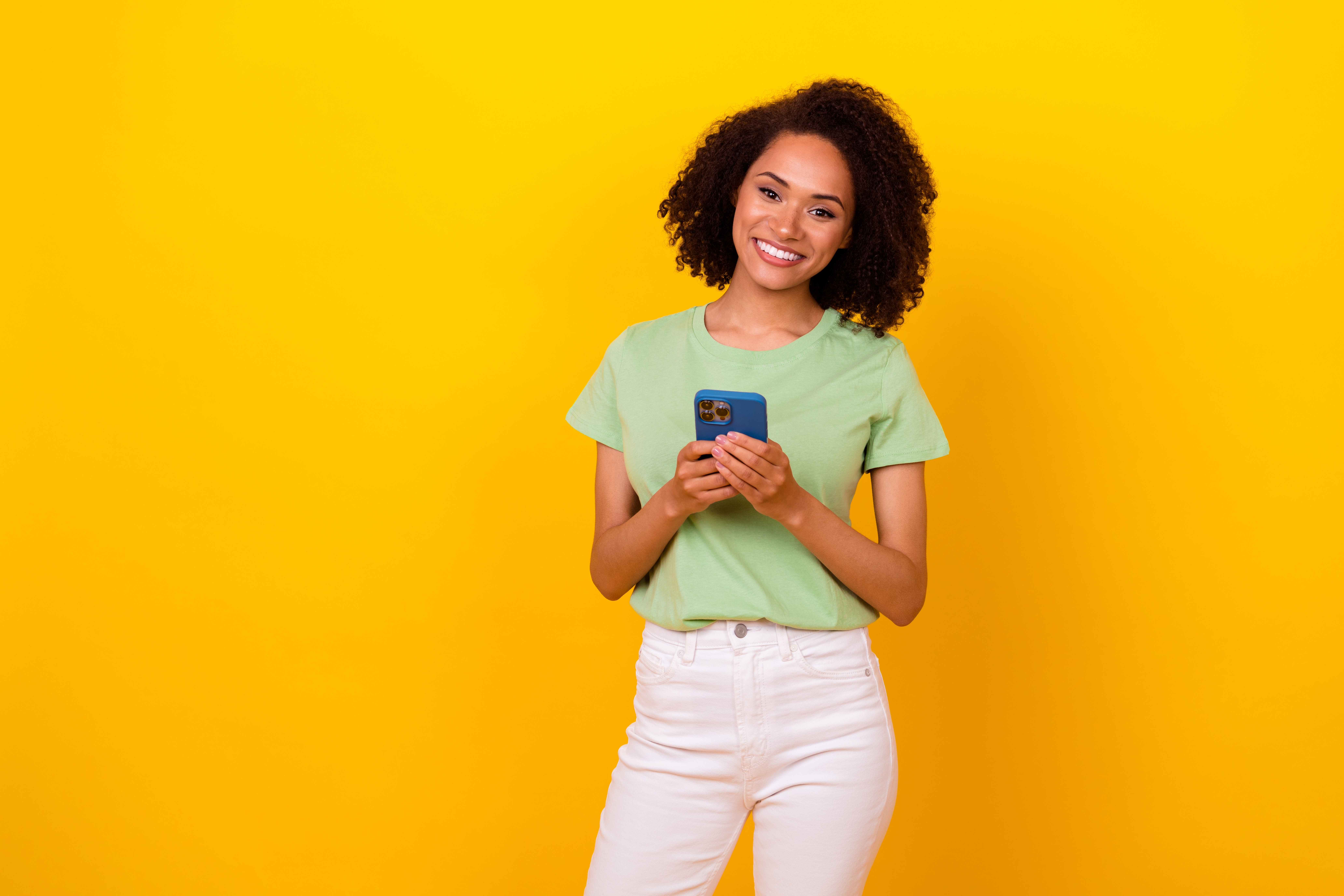 Phone Order Shutterstock 2195424207